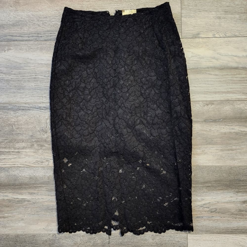 H&M • Lace Pencil Skirt